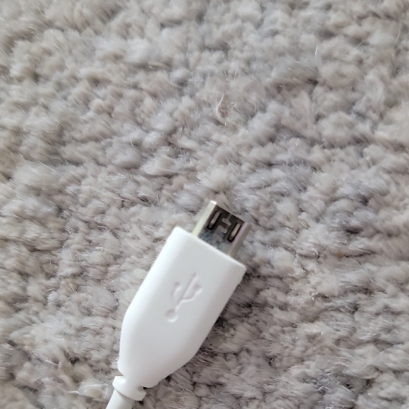 Never Used. Amazon Kindle Gray eBook Reader with E-Ink Display - Picture 11 of 17